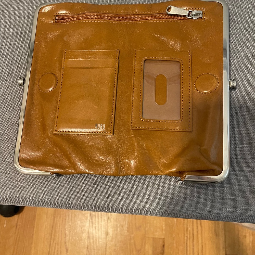 Beautiful Hobo clutch wallet! - Picture 8 of 9